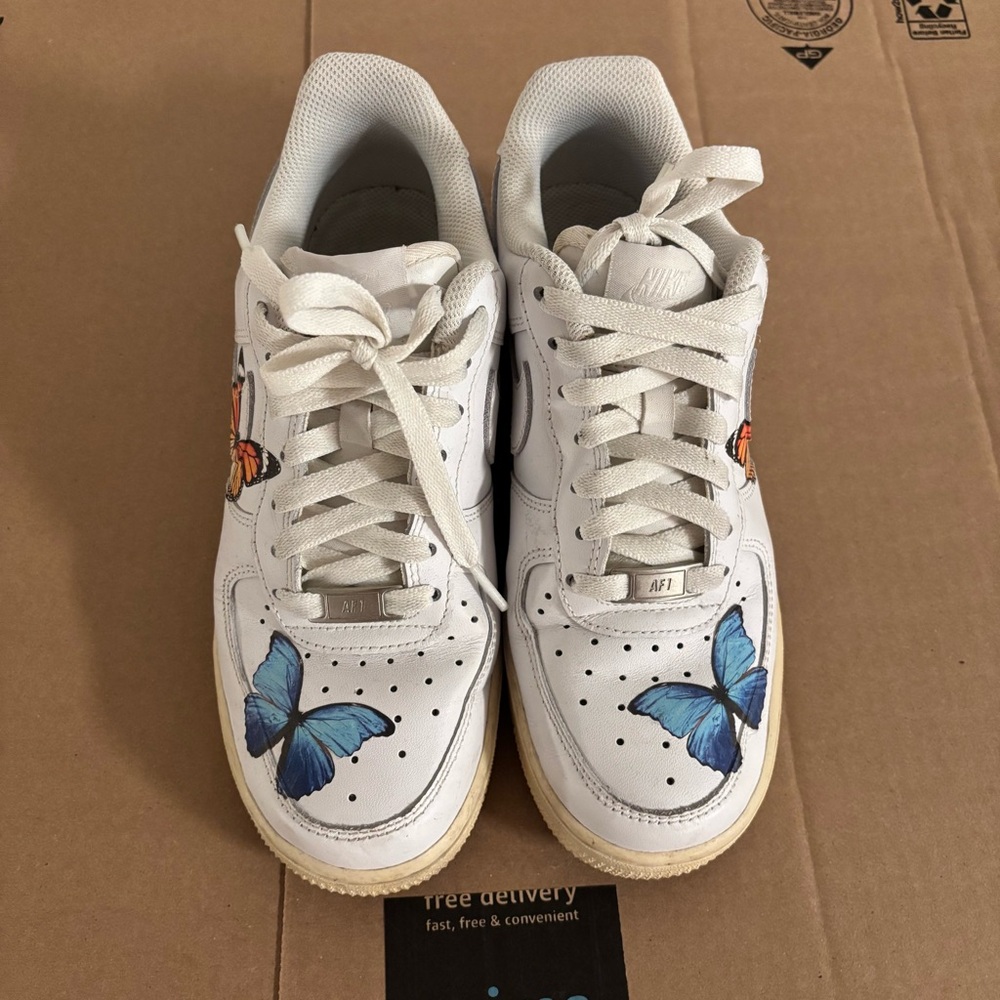 Nike White Air Force 1 Sneakers